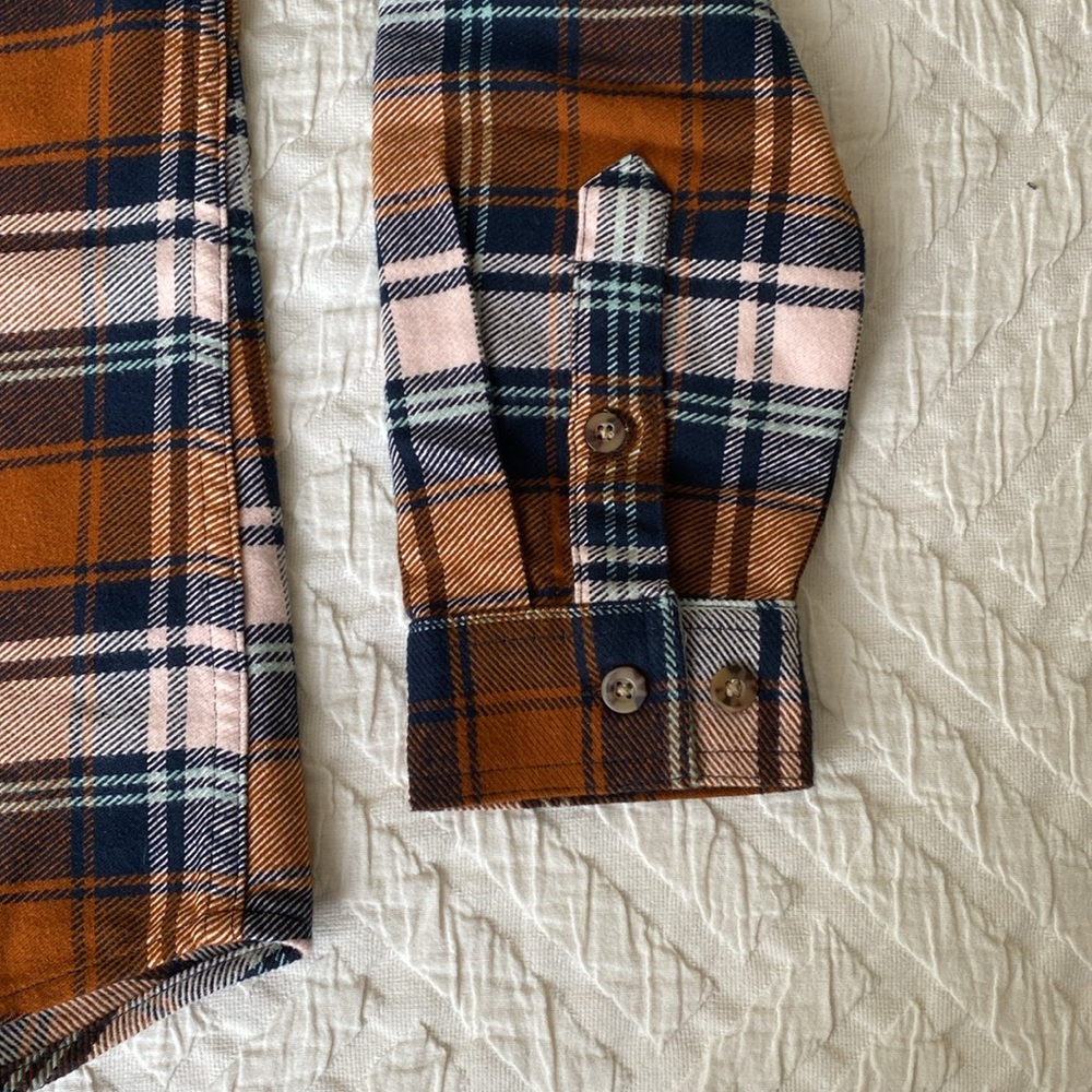 Duluth Trading Flannel, SM, NWT - Picture 3 of 7
